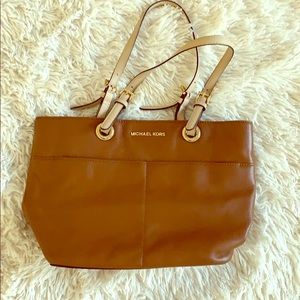 EUC Michel Kors Satchel